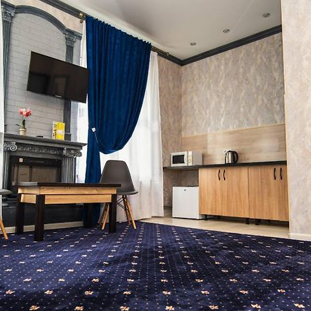 Hotel Unenege Nizhyn Ngoại thất bức ảnh