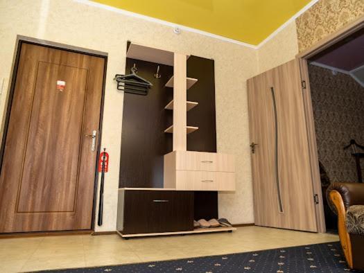 Hotel Unenege Nizhyn Ngoại thất bức ảnh